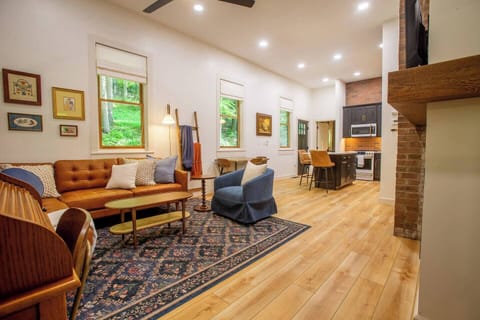 62048562-7fd3-4e3b-9cf4-7e1529c6db01