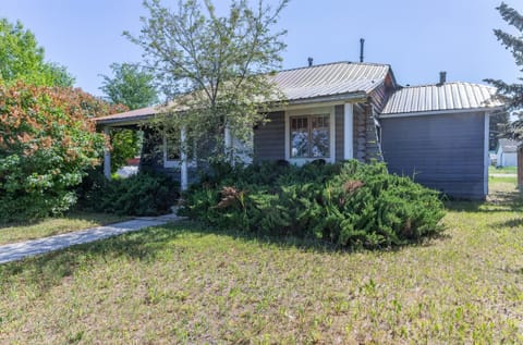 Blue Cabin: Quiet cabin feel—right in Driggs