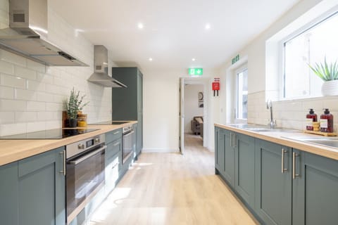 3743e1f4-916d-4f39-9680-9c8910c8a1ee