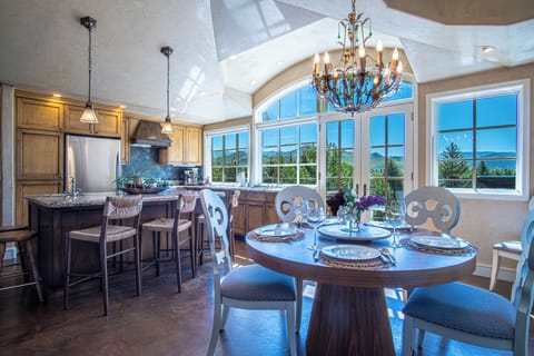 Space for the whole tribe to dine together.