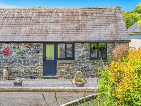 Exterior | The Old cowsheds 5 -Llanilar - Gaer Cottages, Cribyn, Lampeter