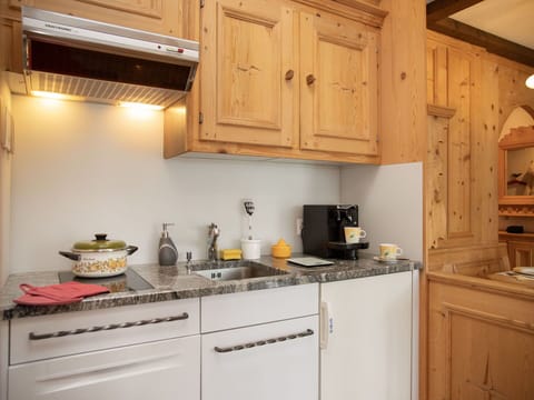 Kitchen, Kitchen Appliance, Cabinetry, Countertop, Wood, Furniture, Major Appliance, Interior Design, Home Appliance, Sink