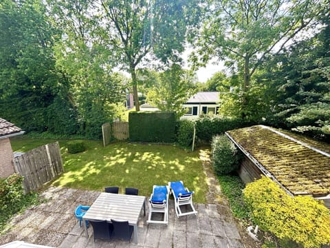 Shrub, House, Garden, Home, Cottage, Backyard, Lawn, Yard, Shade, Landscaping