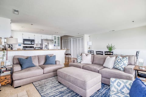 Whale Watcher's Getaway -108