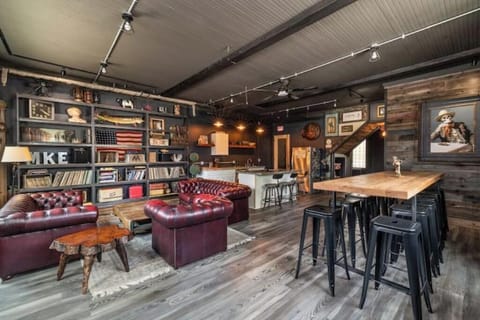 Two spacious living rooms-ideal for large groups to spread out and relax