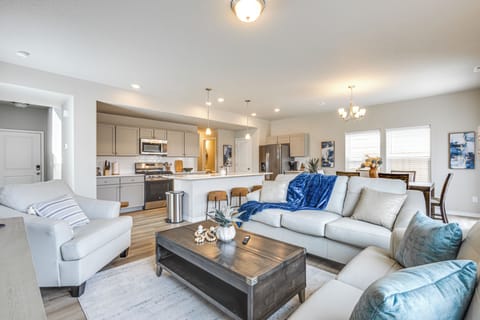 Living Room | Free WiFi | Smart TV | 1st Floor