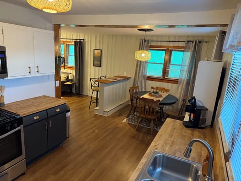 Kitchen/Dining combo