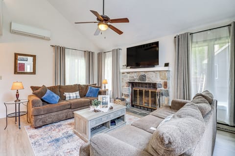 Lake Harmony Vacation Rental | 2BR | 2BA | 870 Sq Ft | 4 Steps to Enter