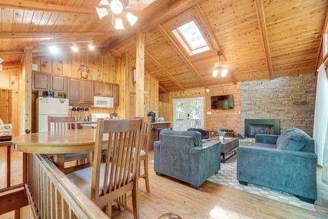 Dining Area | 1st Floor | Dishware/Flatware