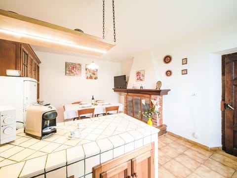 Furniture, Interior Design, Flooring, Wood, Ceiling, Room, Floor, Kitchen, Lighting, Countertop