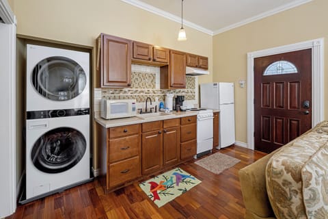 Kitchen and laundry