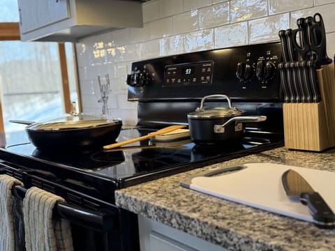 Whip up hearty meals with ease on this stylish stove.