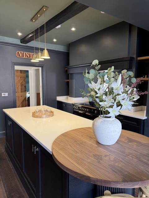 Living Room / Lounge