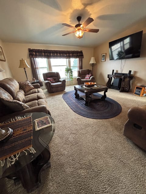 Large living area. Plenty of seating.