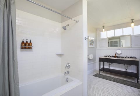 Historic King Deluxe