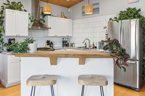 Kitchen fully stocked with everything needed to cook. Coffee, Tea & Oil provided