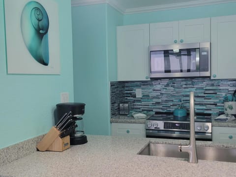 Large Kitchen Counter Bar