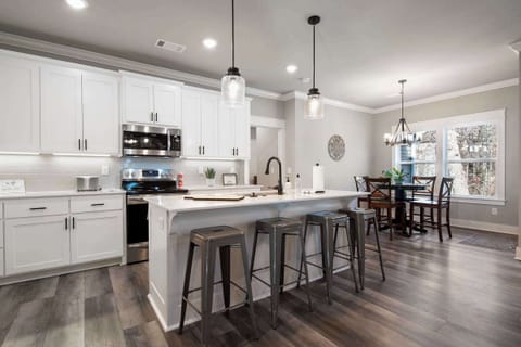 From culinary masterpieces to simple pleasures, our kitchen inspires.