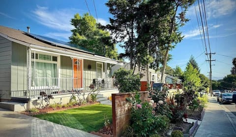 f2de1299-7cdb-4c25-bdbe-ebeb9a93f157