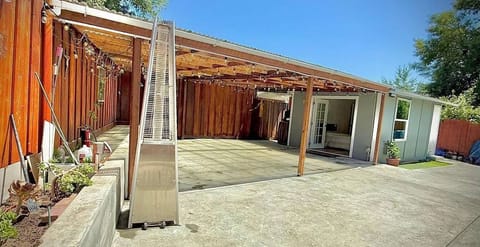 77149f56-7168-437c-b94b-d7b44d66a394