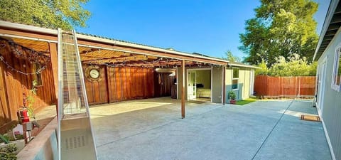 6f1a7cce-5a0d-4c40-8f6c-8ef384496e08