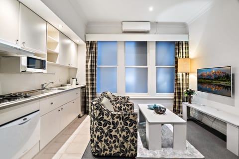 Kitchen/Living Area