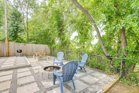 Franklin Vacation Rental | 3BR | 2BA | 1,300 Sq Ft | 1 Step Required