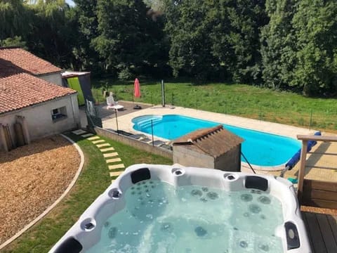 Jacuzzi