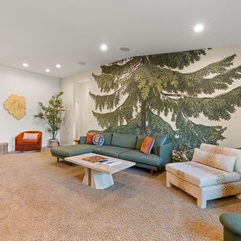 "We loved the decor!" Ainsley