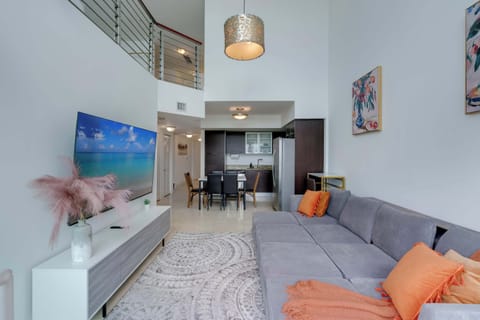 Double height living room with lost of light