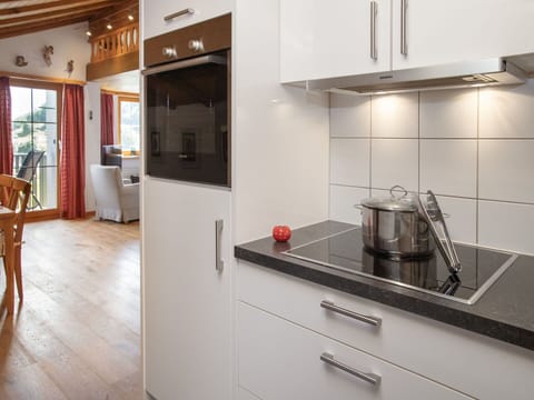 Kitchen Appliance, Kitchen, Countertop, Furniture, Interior Design, Major Appliance, Flooring, Cabinetry, Home Appliance, Wood