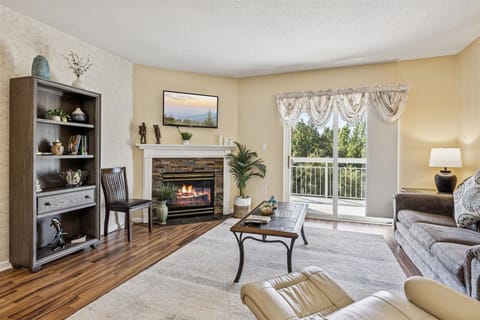 One bedroom Pigeon Forge Condo Whispering Pines 431 Mountain Vie - Spacious Living Room with Gas Fireplace, Sleeper Sofa and SMART TV with Cable & WIFI throughout vacation rental