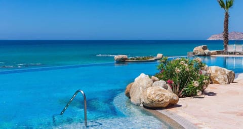 Infinity pool