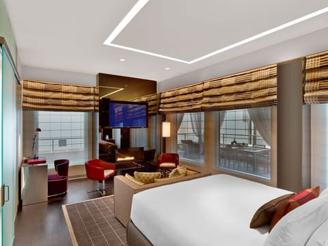 King size bed