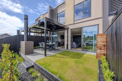 Private outdoor living area and patio