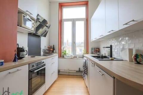 51f109de d4d0 41b9 86f6 29f5ab44f757