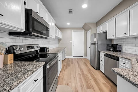 Includes toaster, Ninja air fryer, electric kettle, pots & pans