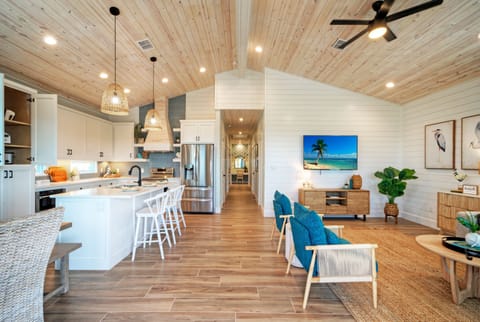 Easy connections for everyone.