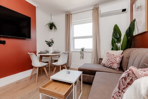 Living Room / Lounge