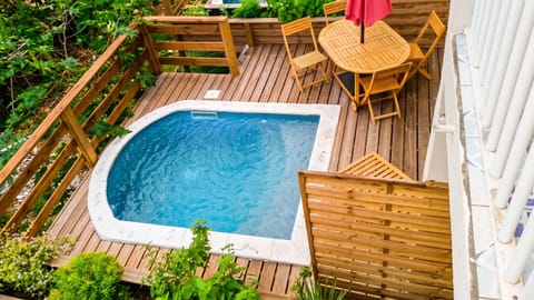 Jacuzzi