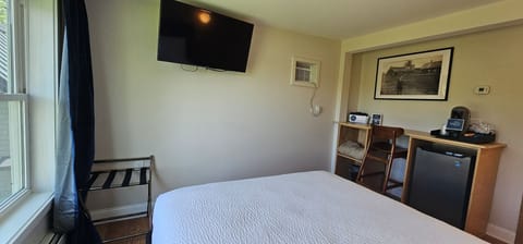 Cozy and quiet—perfect for solo travelers or couples.