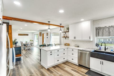 Kitchen | 1st Floor | Cooking Basics | Drip Coffee Maker | Toaster