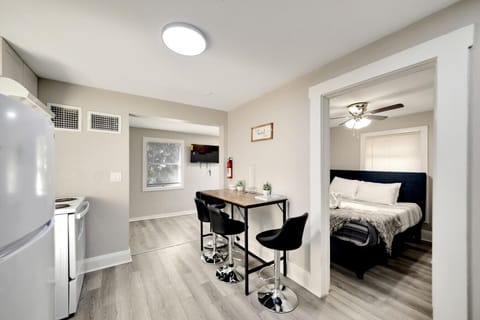 Kitchen / Dining Table