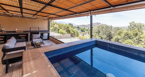 Terraza con asador y Jacuzzi MB