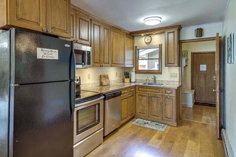 Kitchen | Cooking Basics | Main Floor