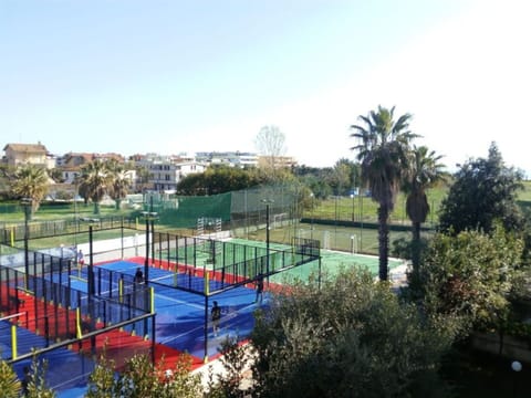 Autumn, Balcony / Terrace / Patio, Building Exterior, Spring, Summer, Winter