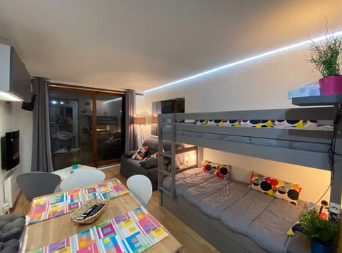 Bunk bed