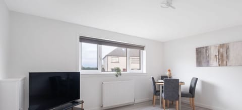 Living Room / Lounge