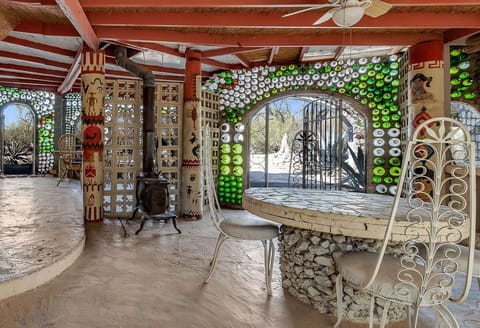 Outdoor patio entertainment space!