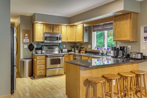 Kitchen | 1st Floor | Cooking Basics | Drip & Keurig Coffee Makers